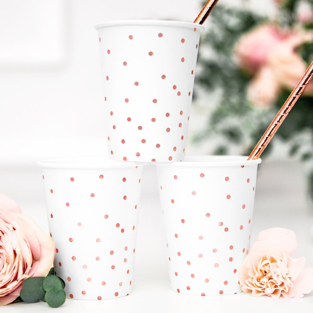 Hvite Pappkopper med Gullprikker 6 stk.