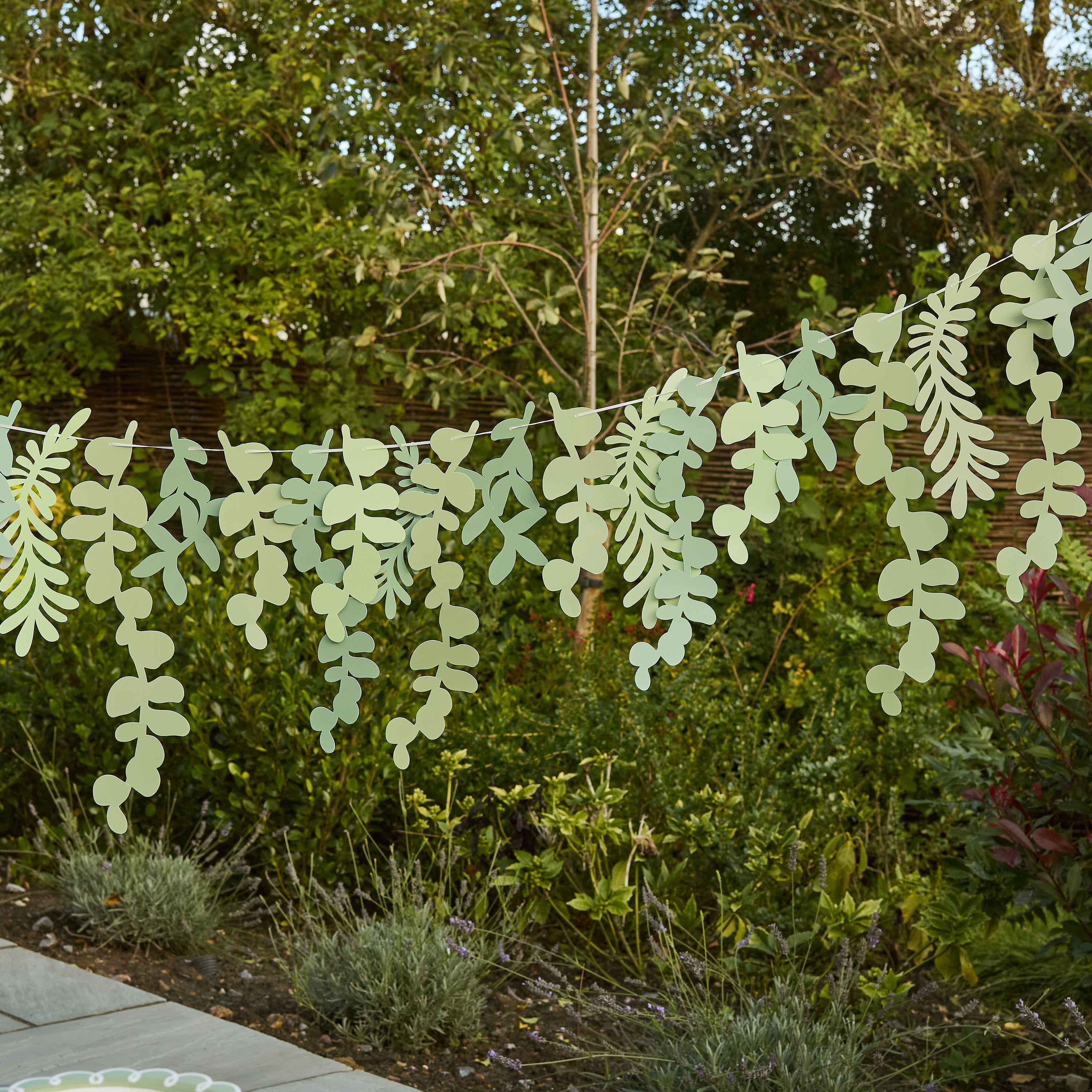 Girlander Botanisk Blader 2 m – stemningsbilde fra fest