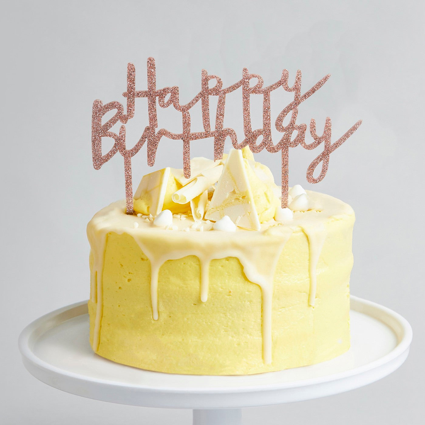 Kakepynt «Happy Birthday» Rosegull – brukt i festdekorasjon