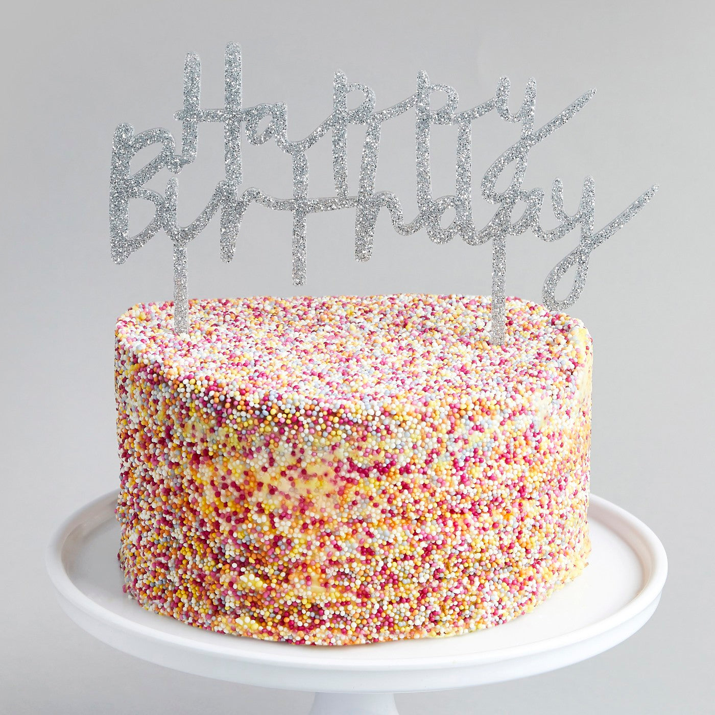 Kakepynt «Happy Birthday» Sølv – stemningsbilde fra fest