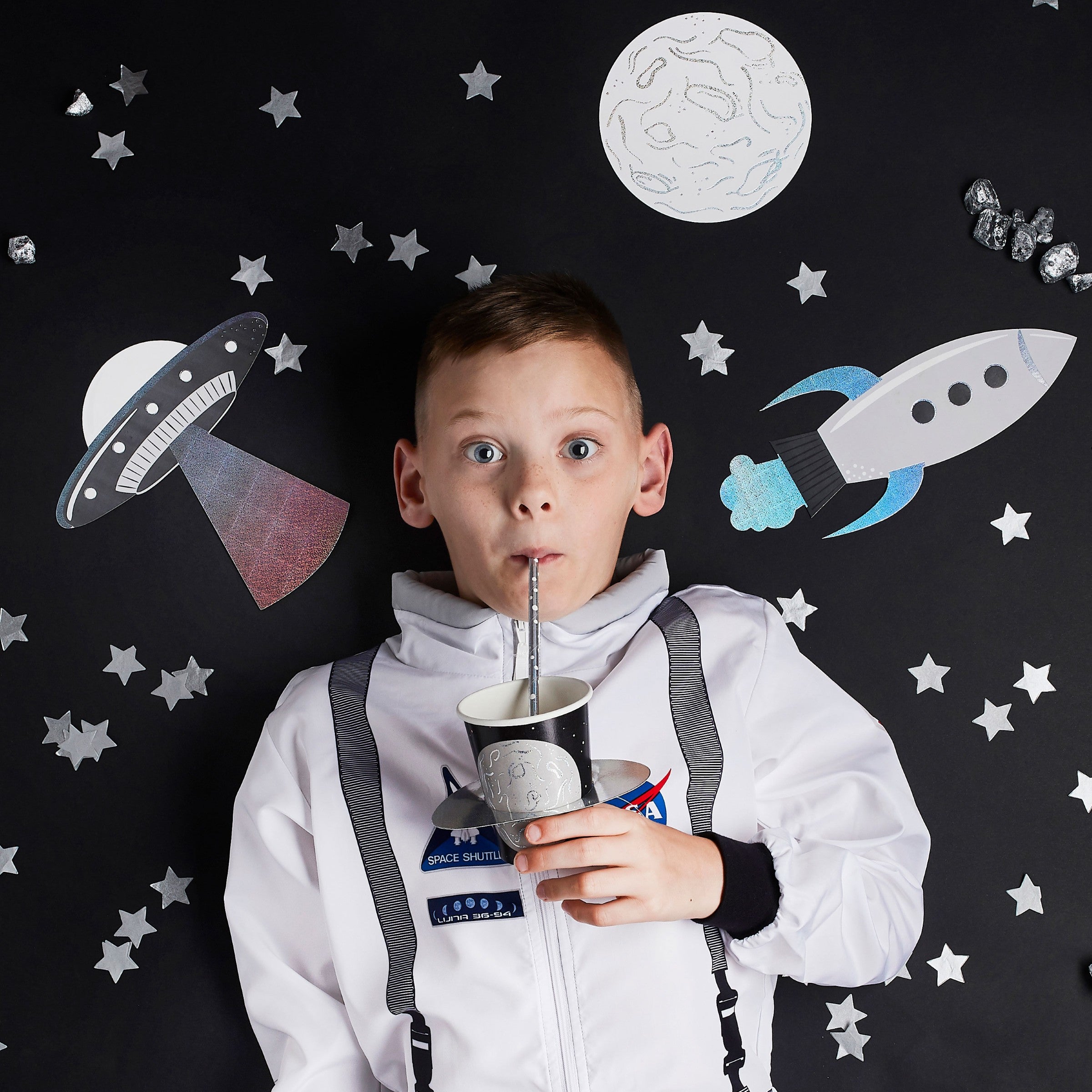 Papkopper Planet – 8 pk – stemningsbilde fra fest