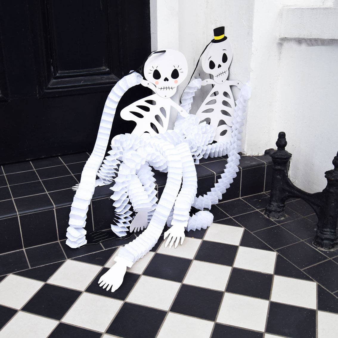 Hengende dekorasjon Skjeletter Halloween – nærbilde av mønsteret