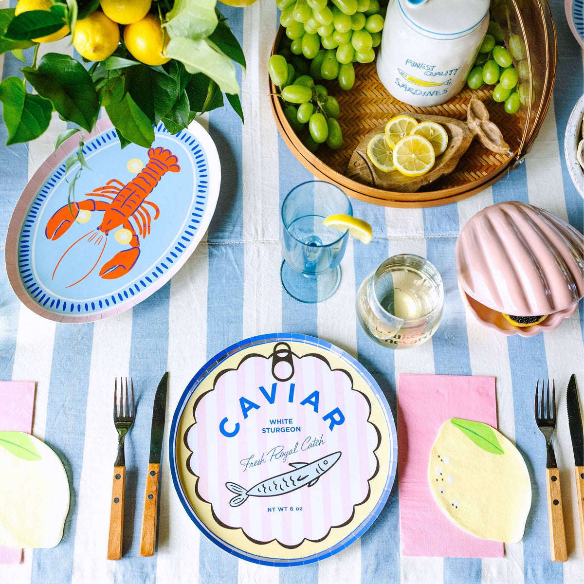 Papptallerken Kaviarboks Le Dinner dekket på festbord