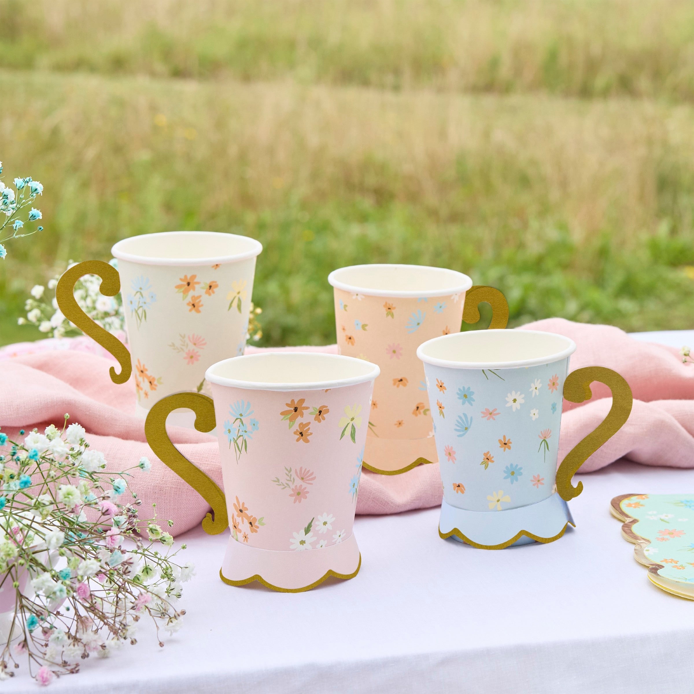 Papkopper Blomster Tefest – 8 pk – stemningsbilde fra fest
