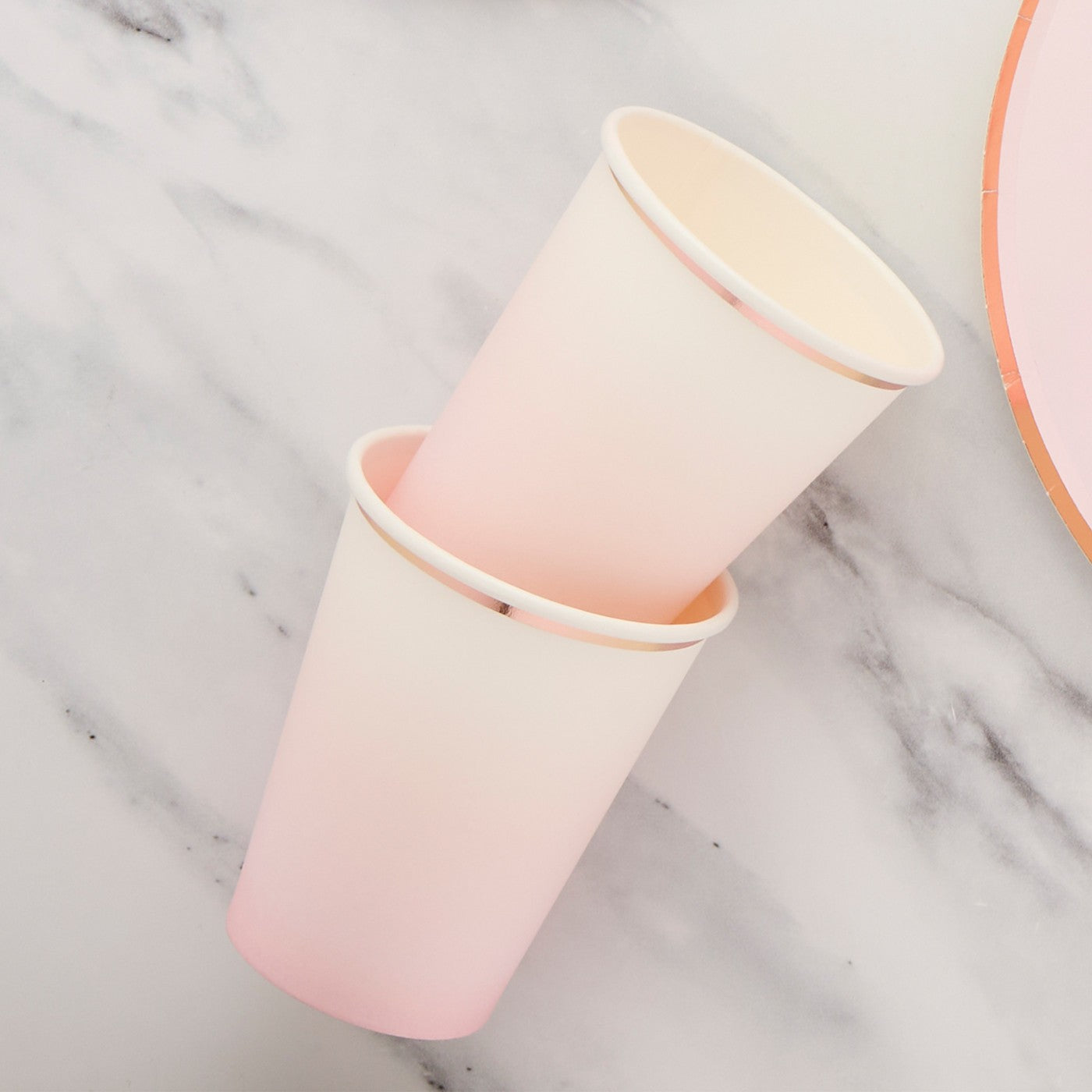 Papkopper Og Ombre Rosegull Rosa – 8 pk – brukt i festdekorasjon