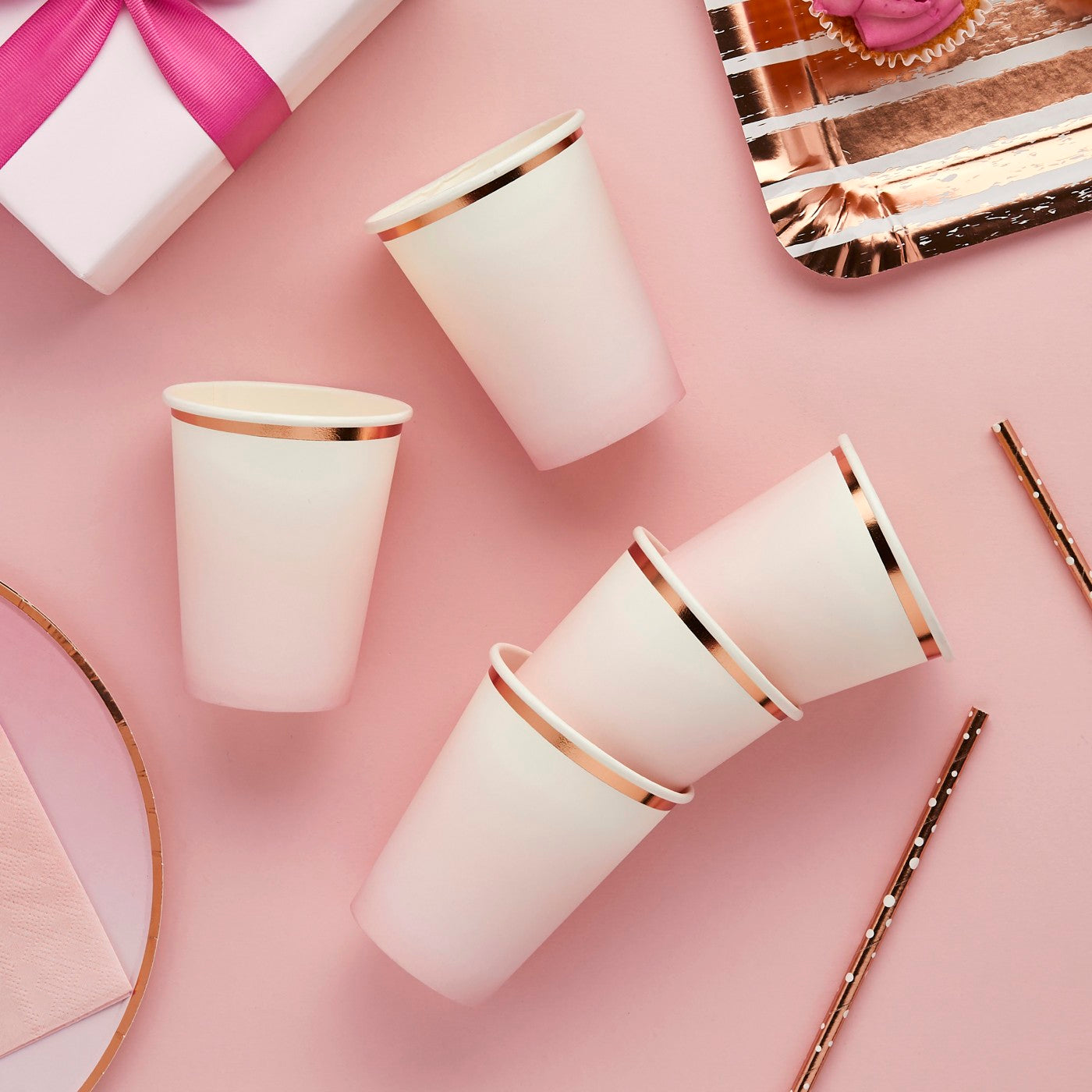 Papkopper Og Ombre Rosegull Rosa – 8 pk – stemningsbilde fra fest