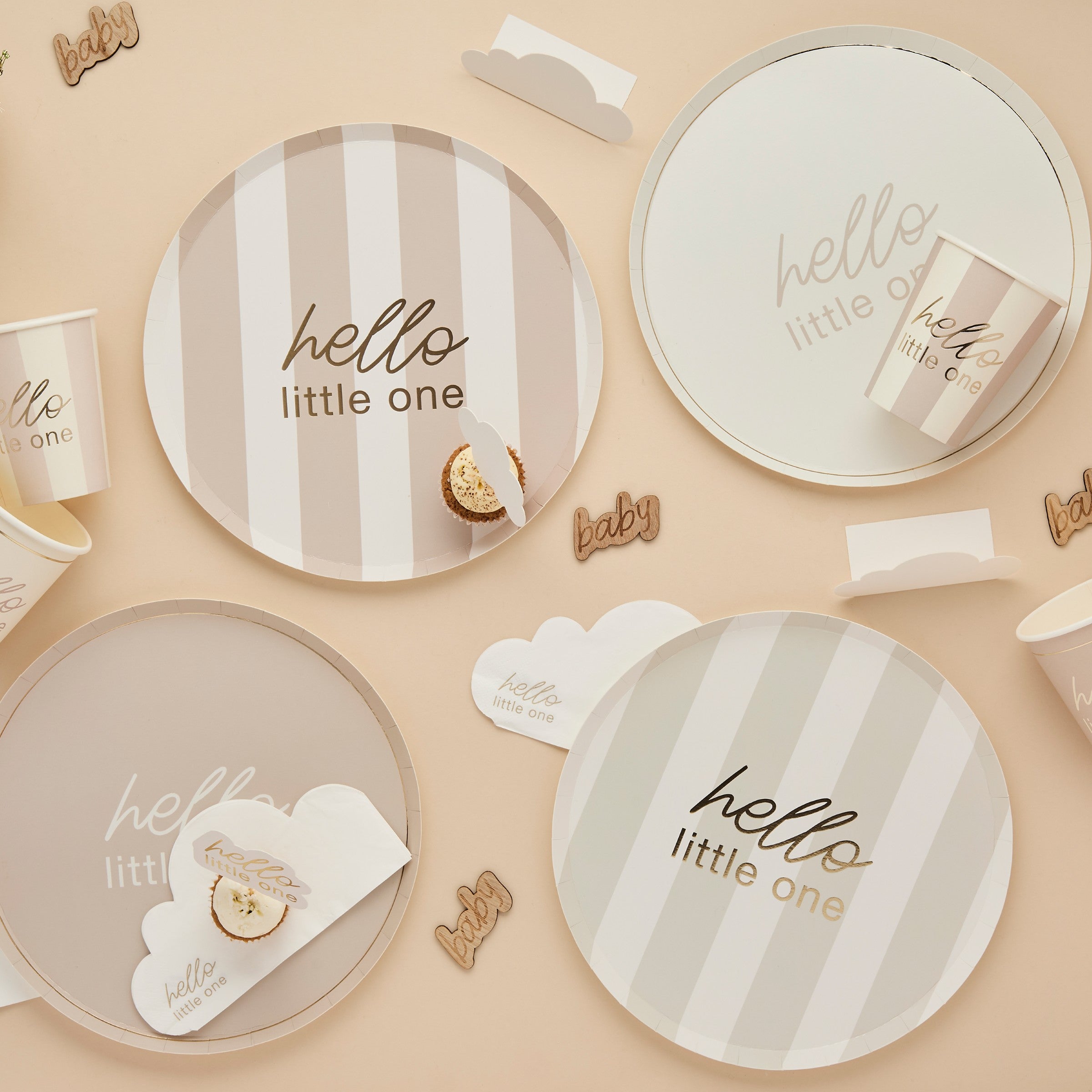 Papptallerkener Baby Shower Nøytral – 8 pk – stemningsbilde fra fest