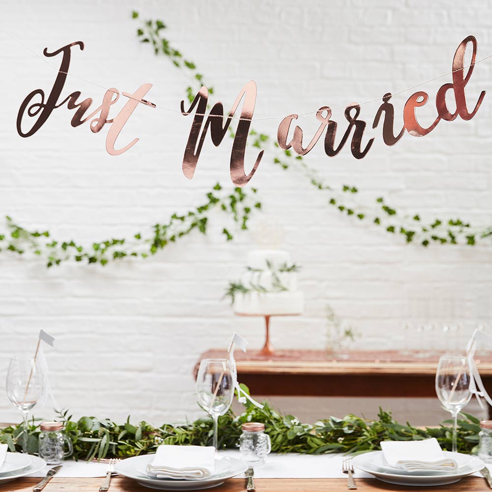 Just Married Banner Rosegull