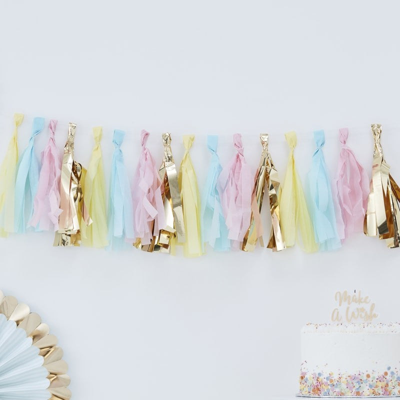 Girlander m. Tassels Pastell/Gull
