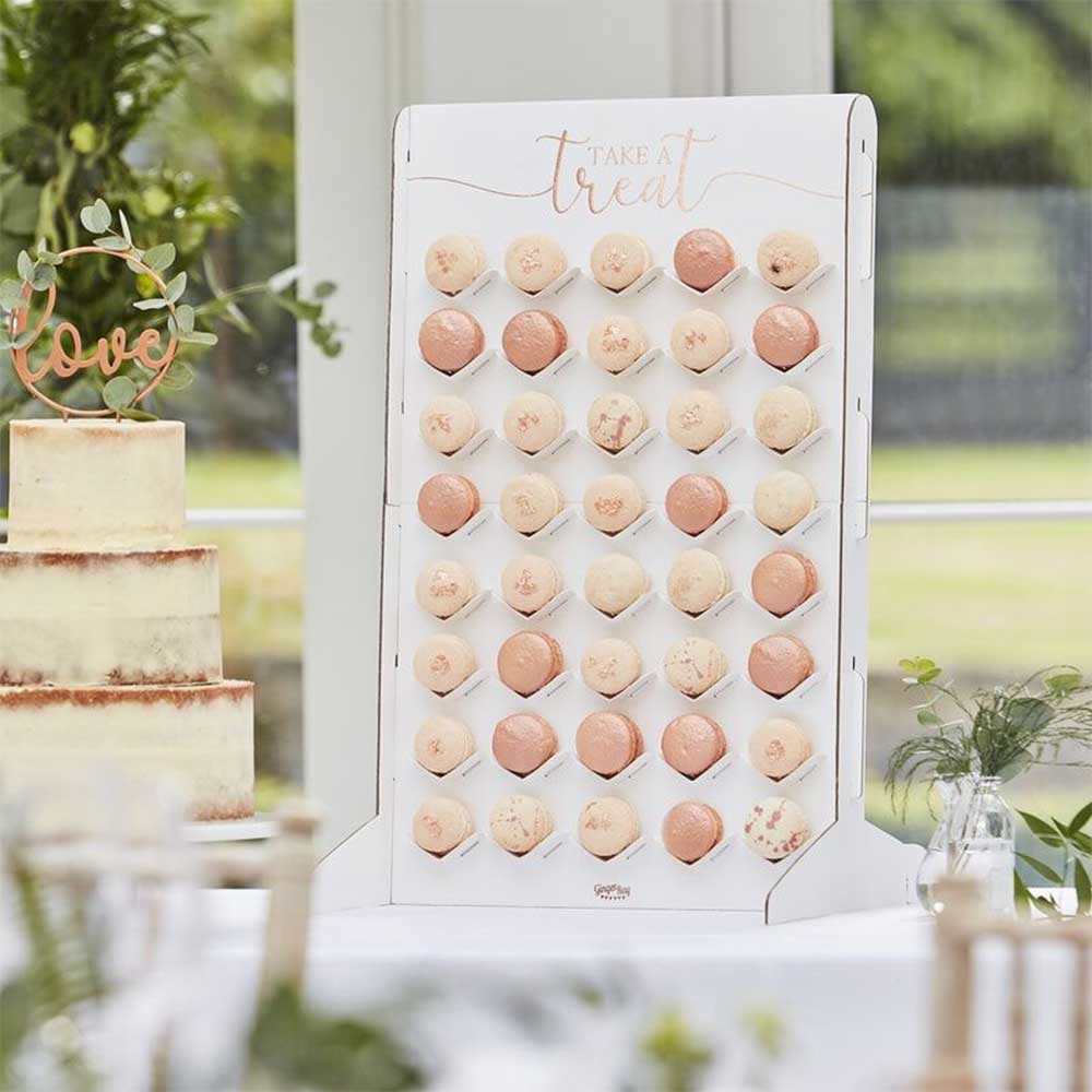 Botanical Wedding Makroner Vegg Stativ 'Take a Treat'